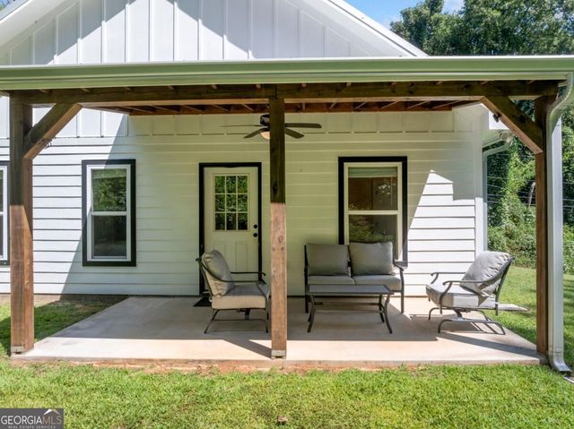 165 Logan Lane, Ellijay, GA 30540