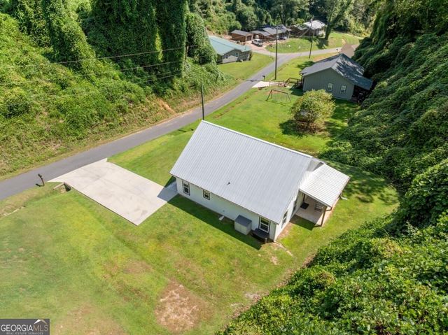 165 Logan Lane, Ellijay, GA 30540