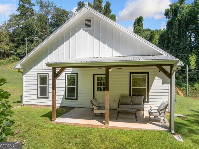 165 Logan Lane, Ellijay, GA 30540