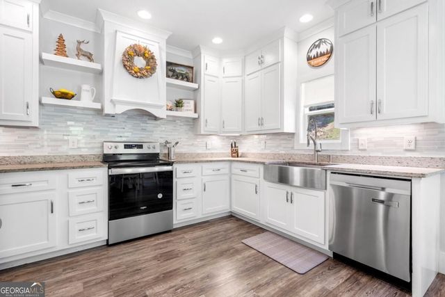 165 Logan Lane, Ellijay, GA 30540