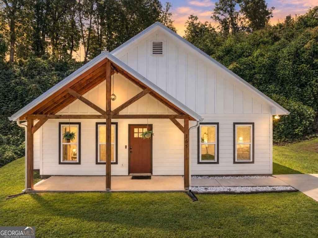 165 Logan Lane, Ellijay, GA 30540