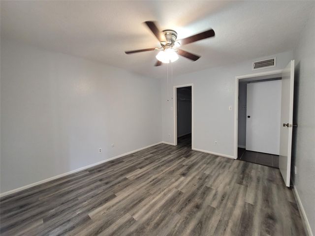 3919 Fairmont Parkway 180, Pasadena, TX 77504