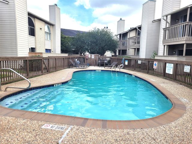 3919 Fairmont Parkway 180, Pasadena, TX 77504