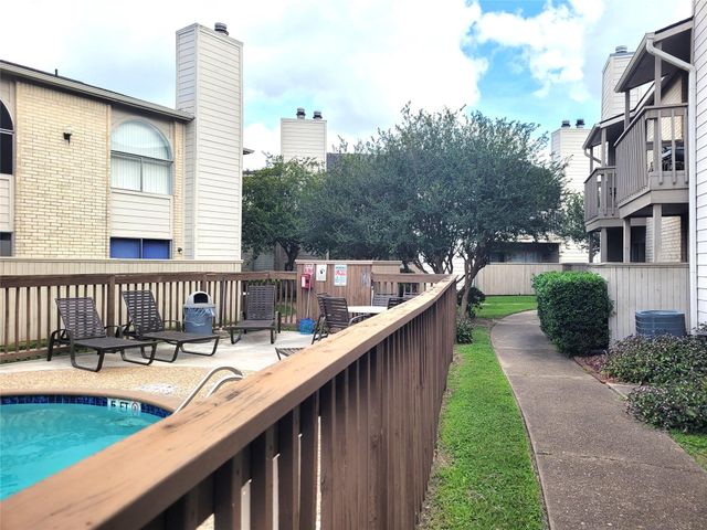 3919 Fairmont Parkway 180, Pasadena, TX 77504