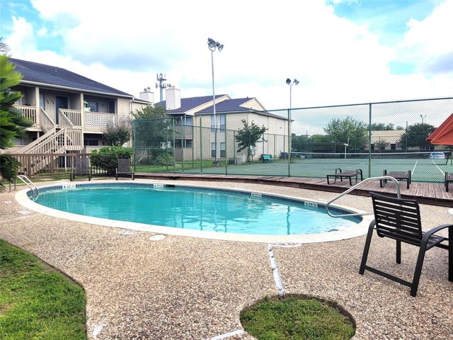 3919 Fairmont Parkway 180, Pasadena, TX 77504