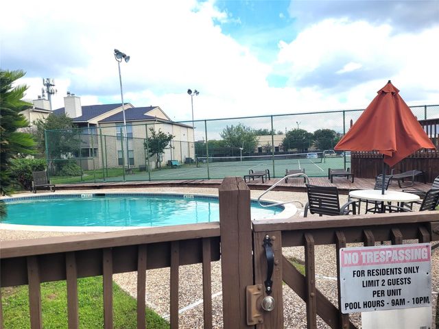 3919 Fairmont Parkway 180, Pasadena, TX 77504