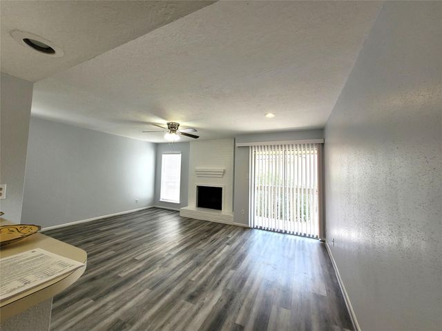 3919 Fairmont Parkway 180, Pasadena, TX 77504