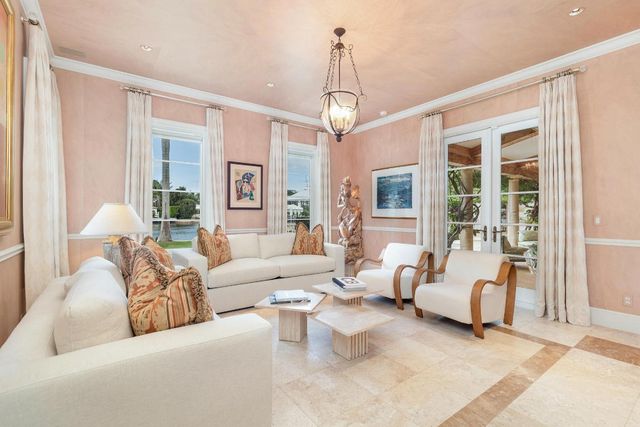 614 Tarpon Way, Palm Beach, FL 33480