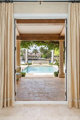 614 Tarpon Way, Palm Beach, FL 33480