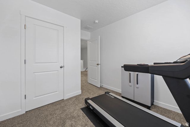 2792 N FIGHTING FALCON ST, Layton, UT 84040