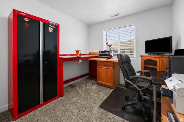 2792 N FIGHTING FALCON ST, Layton, UT 84040