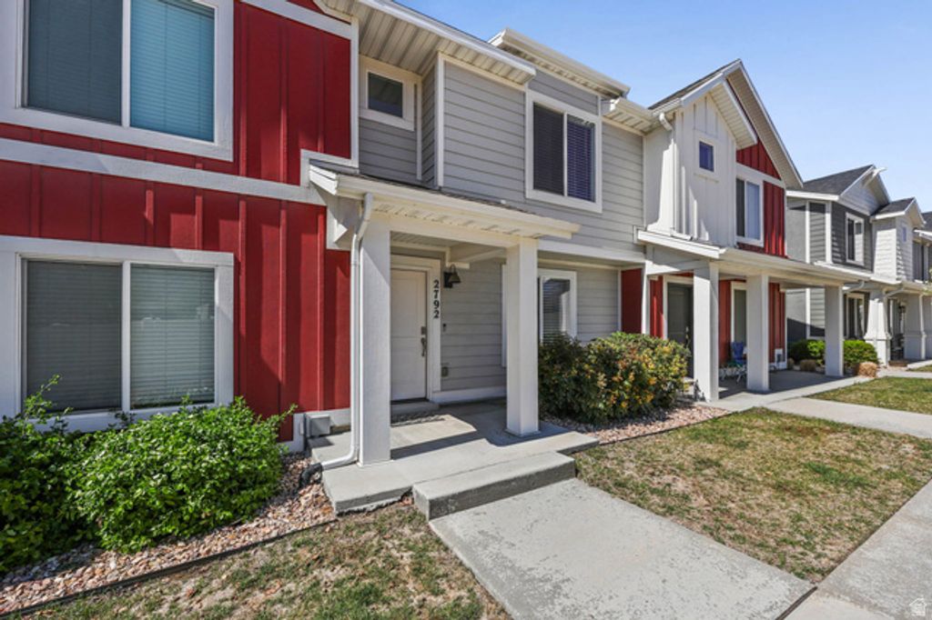 2792 N FIGHTING FALCON ST, Layton, UT 84040