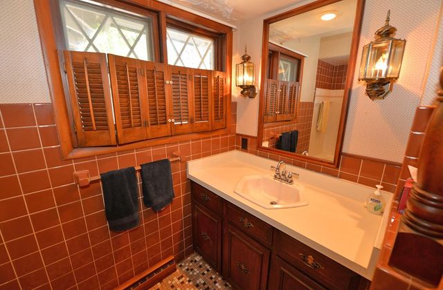 309 E Point View DRIVE, Wind Point, WI 53402