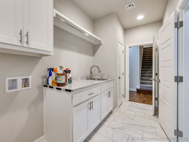 9745 E 116th Place S, Bixby, OK 74008