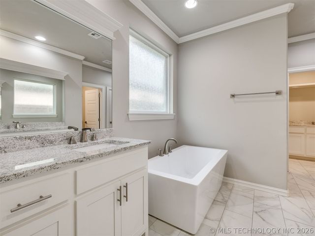 9745 E 116th Place S, Bixby, OK 74008