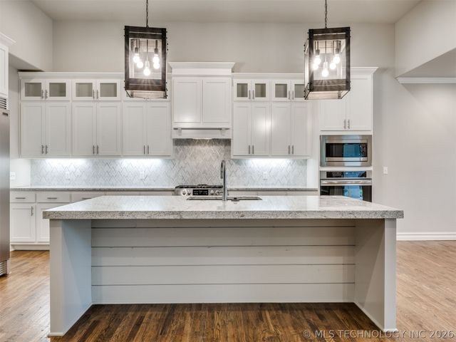 9745 E 116th Place S, Bixby, OK 74008
