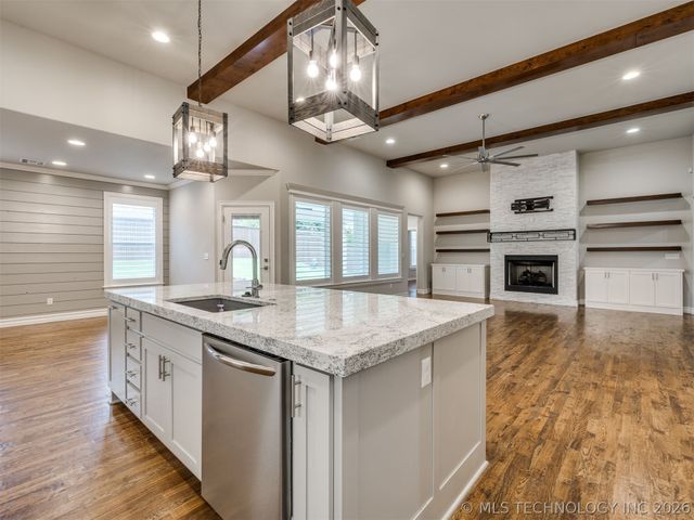 9745 E 116th Place S, Bixby, OK 74008
