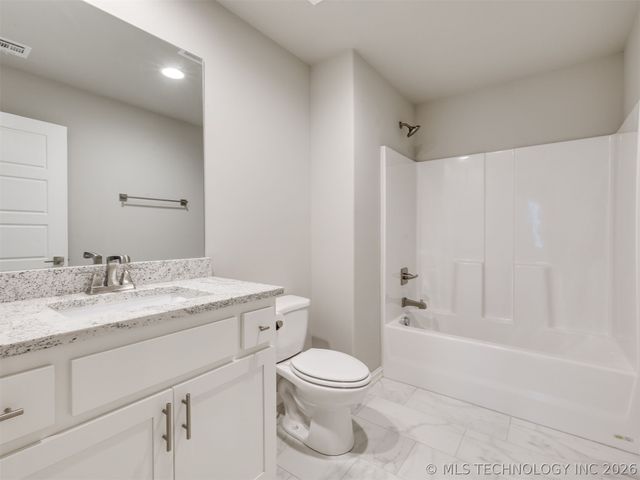 9745 E 116th Place S, Bixby, OK 74008