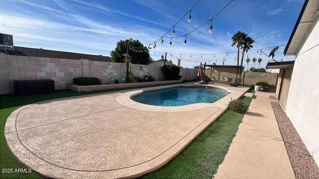 1839 W KERRY Lane, Phoenix, AZ 85027