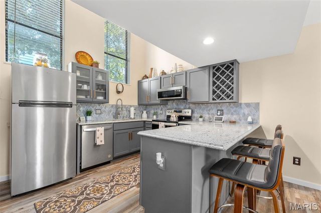 4434 Enright Avenue, St Louis, MO 63108