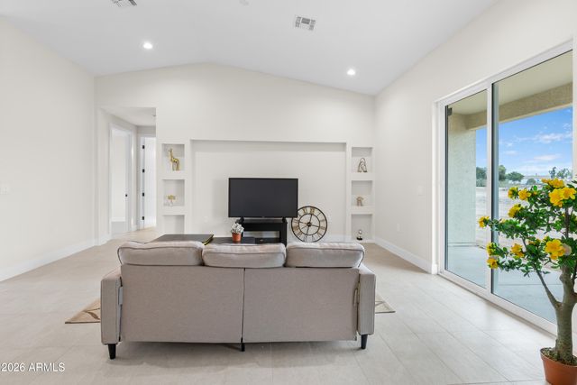 38515 W MONTEBELLO Avenue, Tonopah, AZ 85354