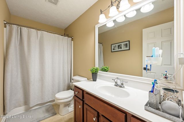 10508 Evanwood Dr, Louisville, KY 40228