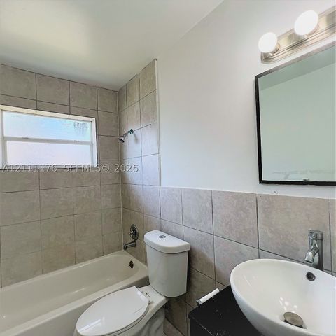 15960 NE 19th Pl 3, North Miami Beach, FL 33162