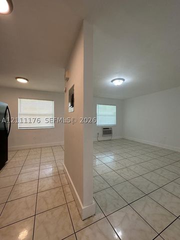 15960 NE 19th Pl 3, North Miami Beach, FL 33162