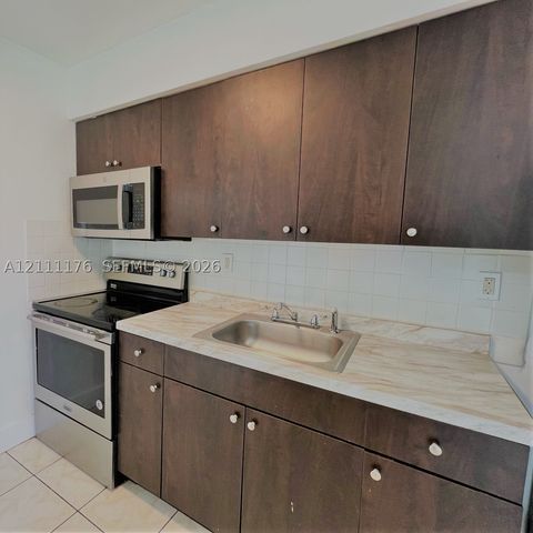 15960 NE 19th Pl 3, North Miami Beach, FL 33162