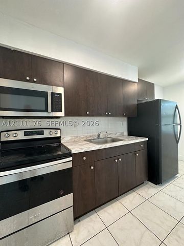 15960 NE 19th Pl 3, North Miami Beach, FL 33162