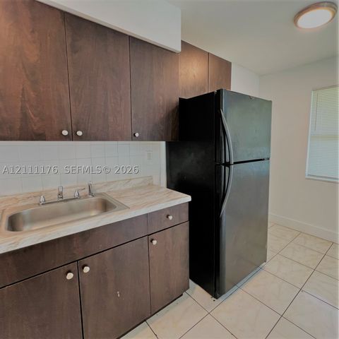 15960 NE 19th Pl 3, North Miami Beach, FL 33162