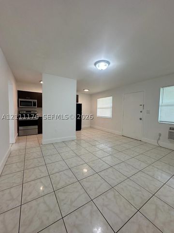 15960 NE 19th Pl 3, North Miami Beach, FL 33162
