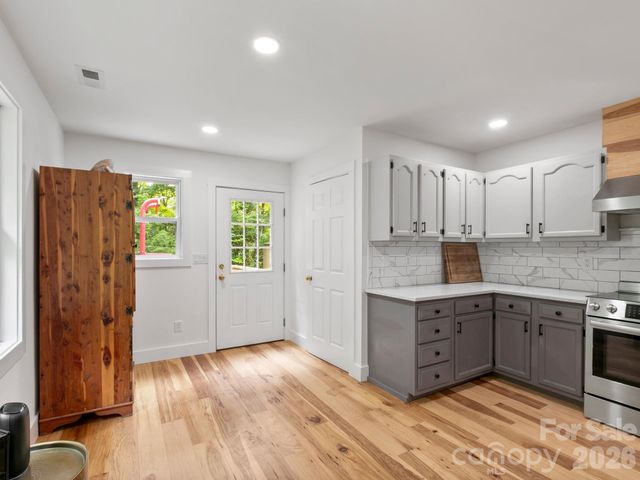 41 Bear Trail, Fairview, NC 28730