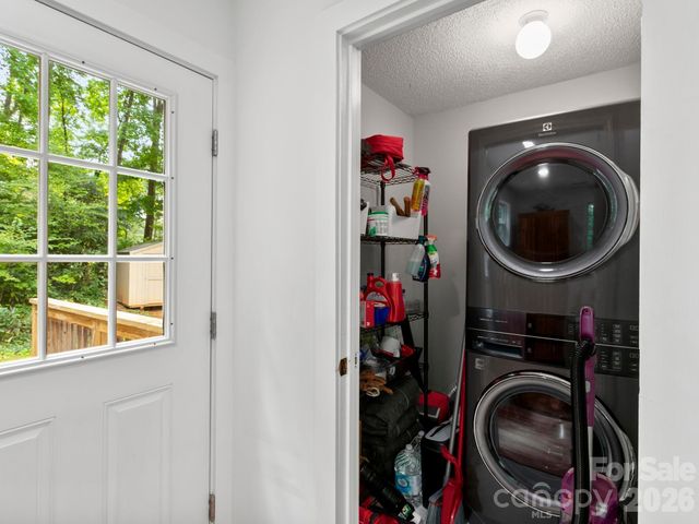 41 Bear Trail, Fairview, NC 28730