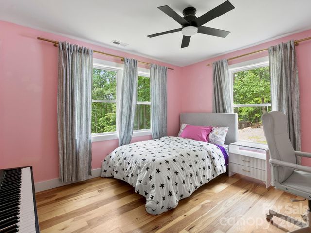 41 Bear Trail, Fairview, NC 28730
