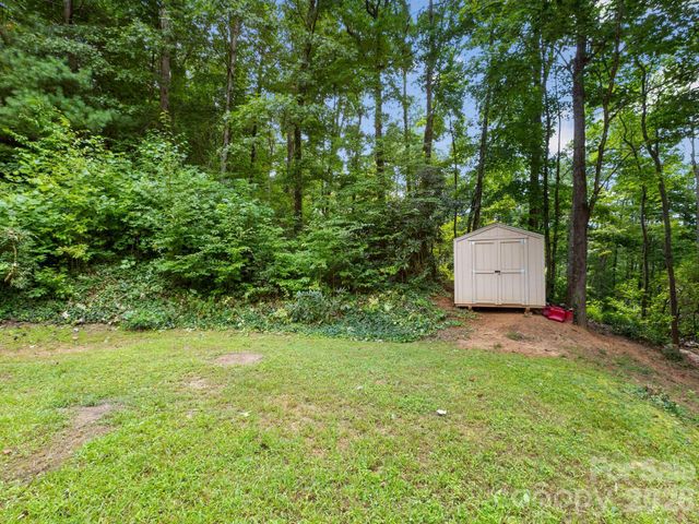 41 Bear Trail, Fairview, NC 28730