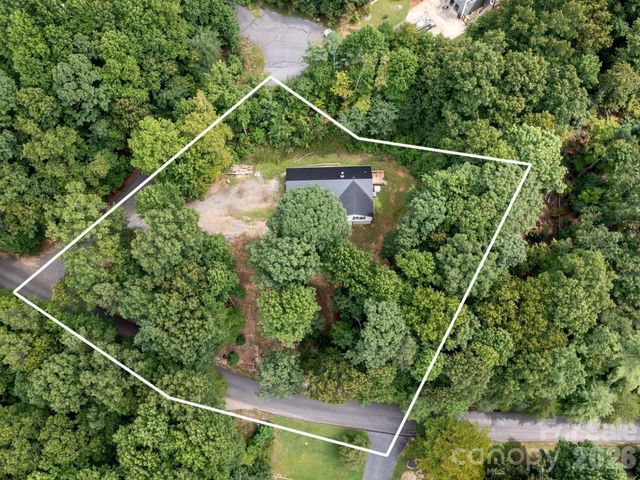 41 Bear Trail, Fairview, NC 28730