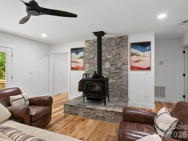 41 Bear Trail, Fairview, NC 28730