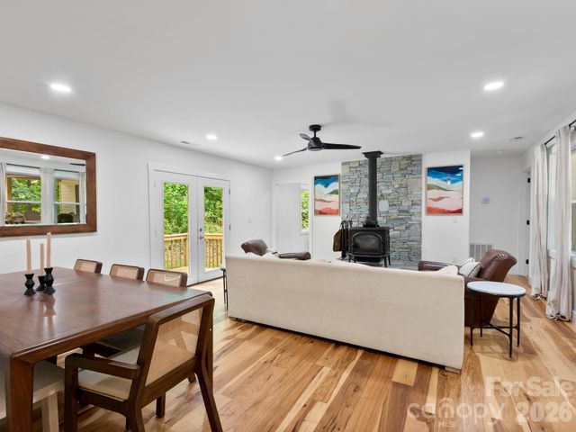 41 Bear Trail, Fairview, NC 28730