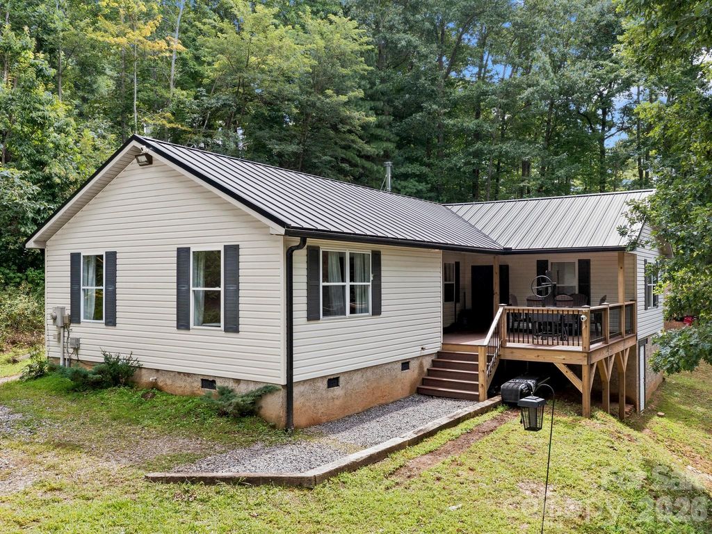 41 Bear Trail, Fairview, NC 28730
