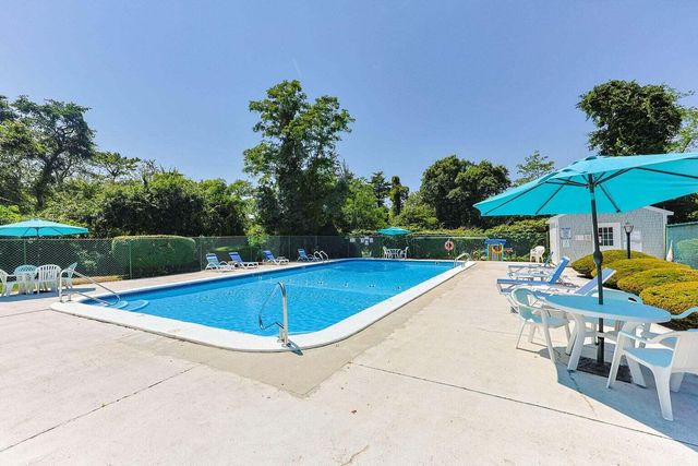 10 Candlewood Lane 2, Dennis Port, MA 02639