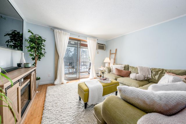 10 Candlewood Lane 2, Dennis Port, MA 02639