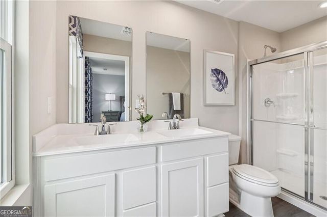 6643 Red Oak Way, Stone Mountain, GA 30087