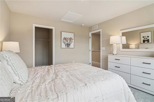 6643 Red Oak Way, Stone Mountain, GA 30087