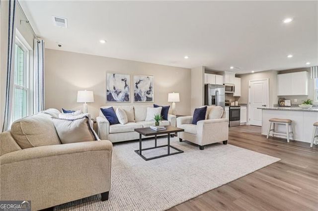 6643 Red Oak Way, Stone Mountain, GA 30087