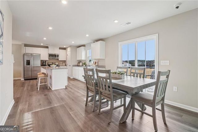 6643 Red Oak Way, Stone Mountain, GA 30087