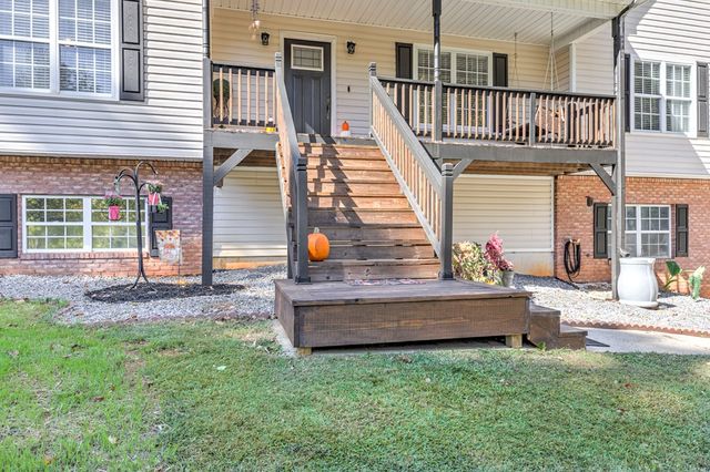 279 Highlander Way, Acworth, GA 30101