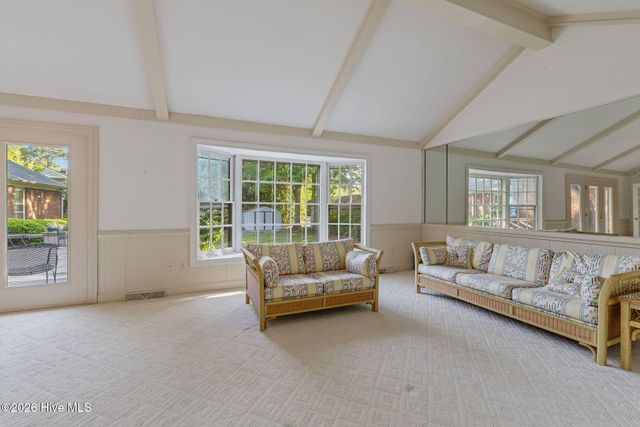 2103 Dallas Drive, Kinston, NC 28504