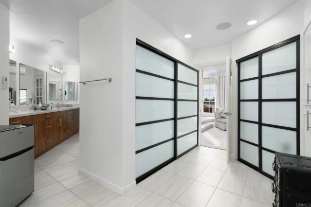 6105 Avenida Chamnez, La Jolla, CA 92037