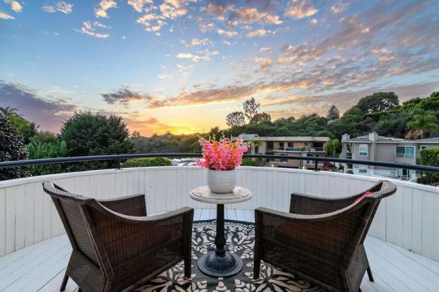 6105 Avenida Chamnez, La Jolla, CA 92037